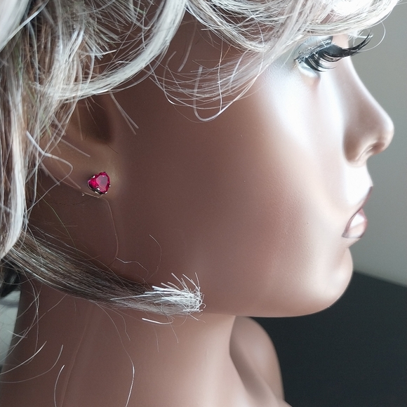 Levin & Meyer  Red Heart Stud Sterling Silver - Picture 3 of 15